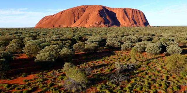 Stena Uluru snimljena dronom prvi put u istoriji